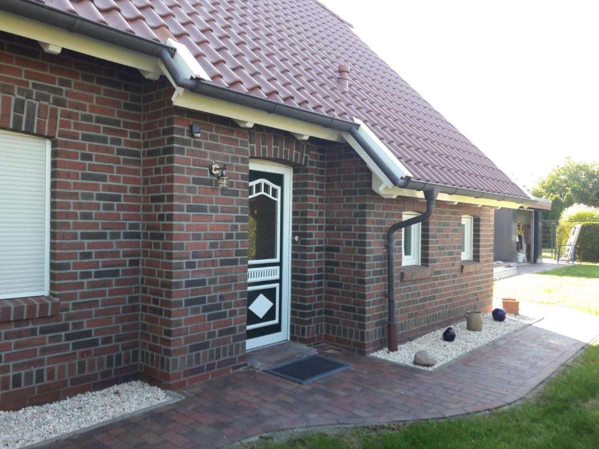 Tolles Ferienhaus In Pilsum - Ferienhaus Trientje - Mit Garten Und Ueberdachter Terrasse Bagian luar foto