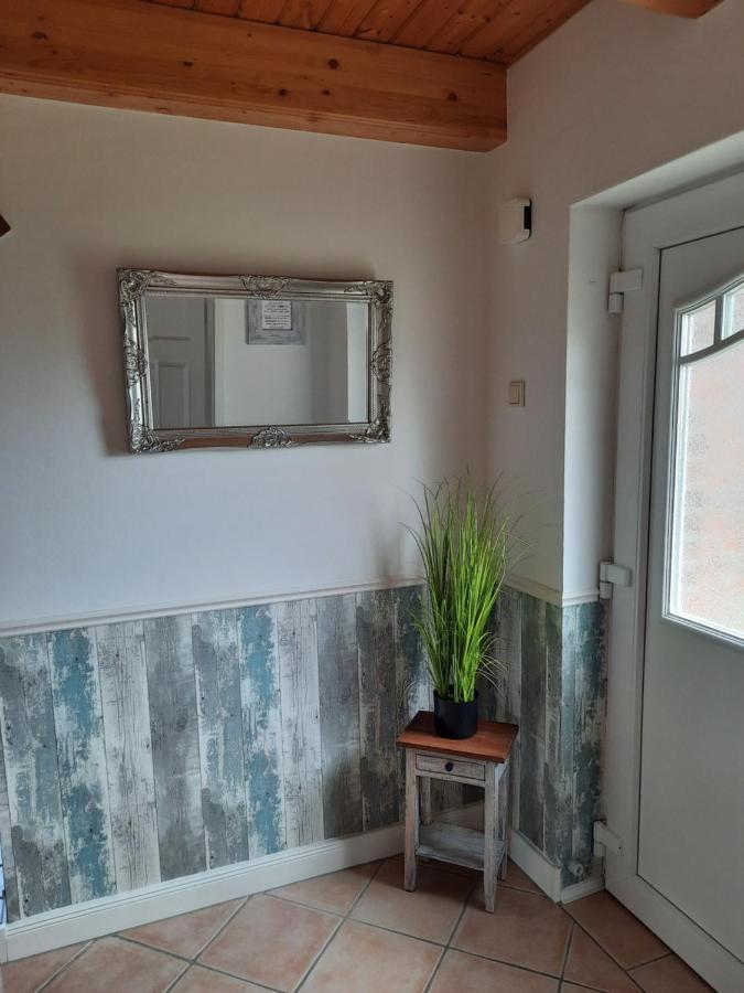 Tolles Ferienhaus In Pilsum - Ferienhaus Trientje - Mit Garten Und Ueberdachter Terrasse Bagian luar foto