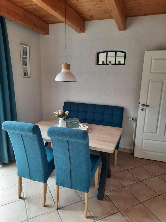 Tolles Ferienhaus In Pilsum - Ferienhaus Trientje - Mit Garten Und Ueberdachter Terrasse Bagian luar foto